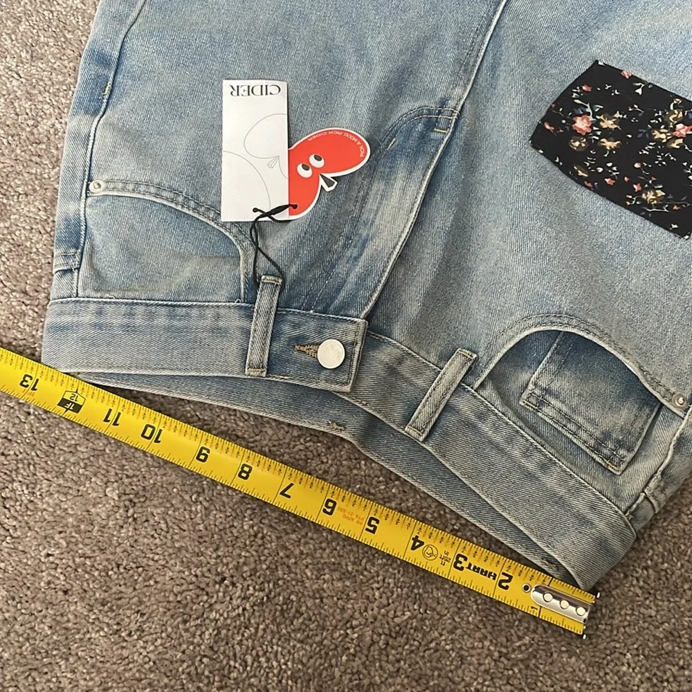 CIDER⚡️Cute Patchy Denim Jeans Size Small - Picture 11 of 14